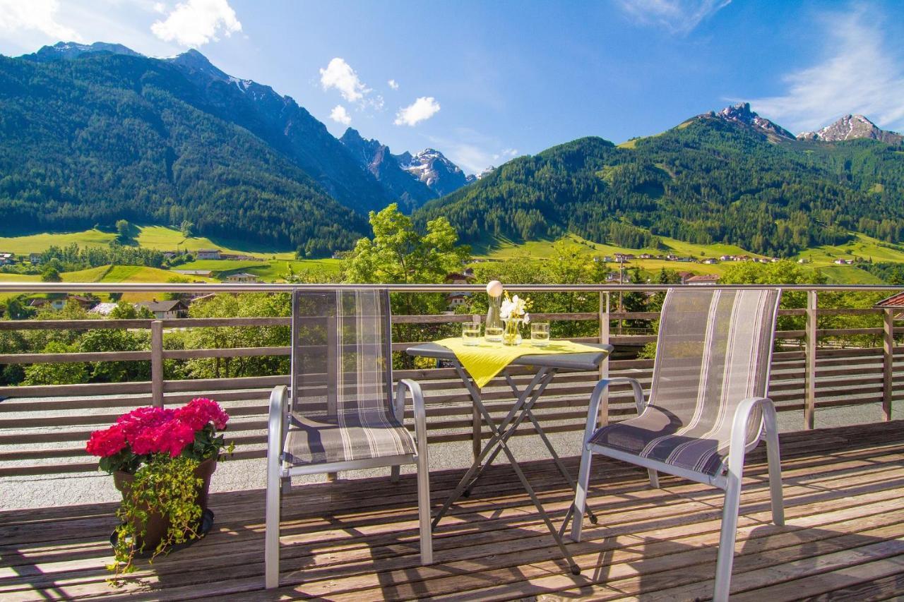 Pension Tina Neustift im Stubaital Bagian luar foto