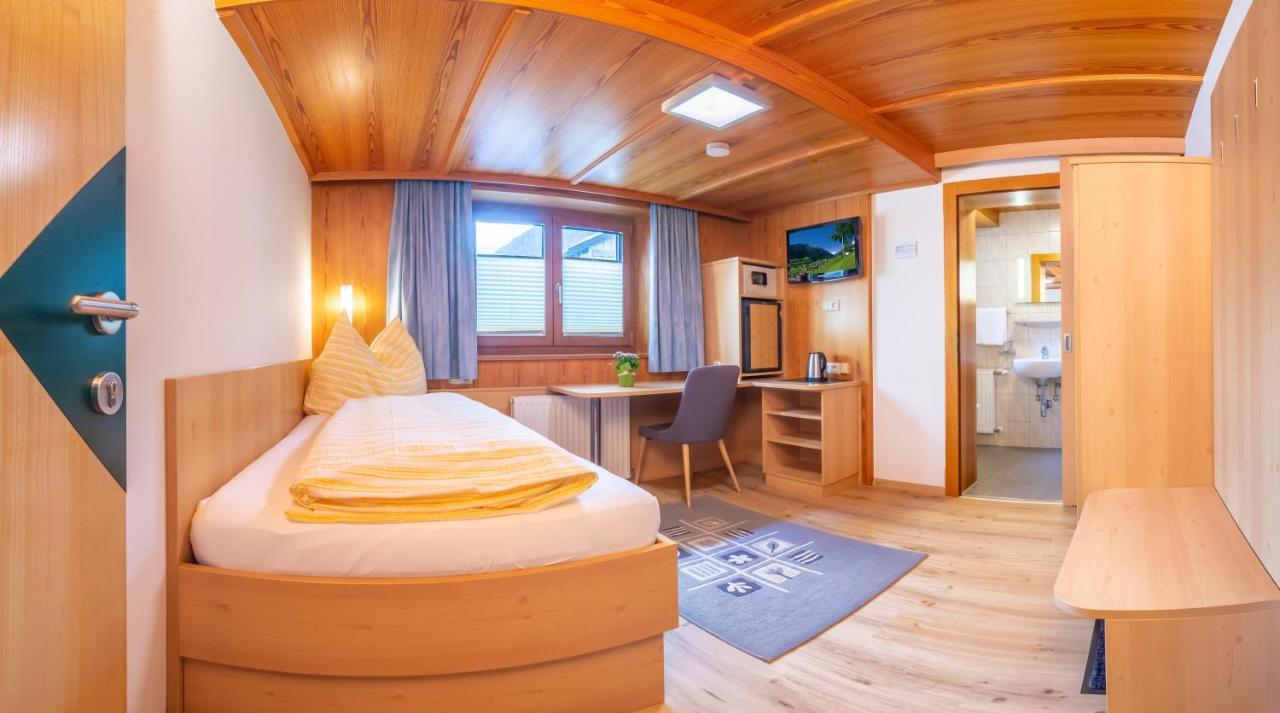 Pension Tina Neustift im Stubaital Bagian luar foto