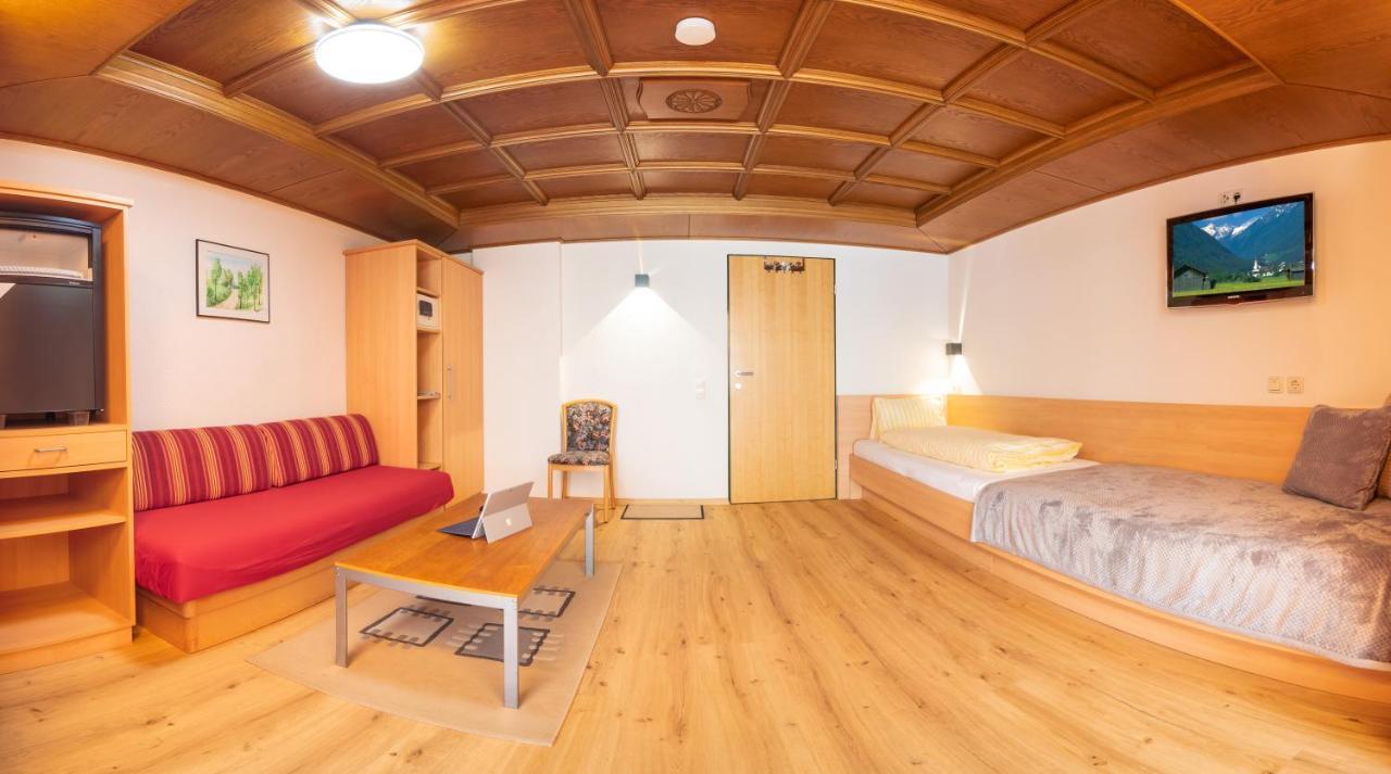 Pension Tina Neustift im Stubaital Bagian luar foto