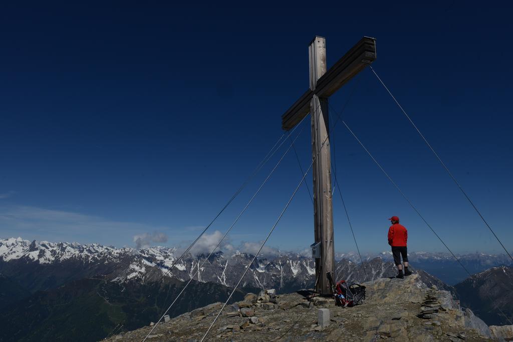 Pension Tina Neustift im Stubaital Bagian luar foto