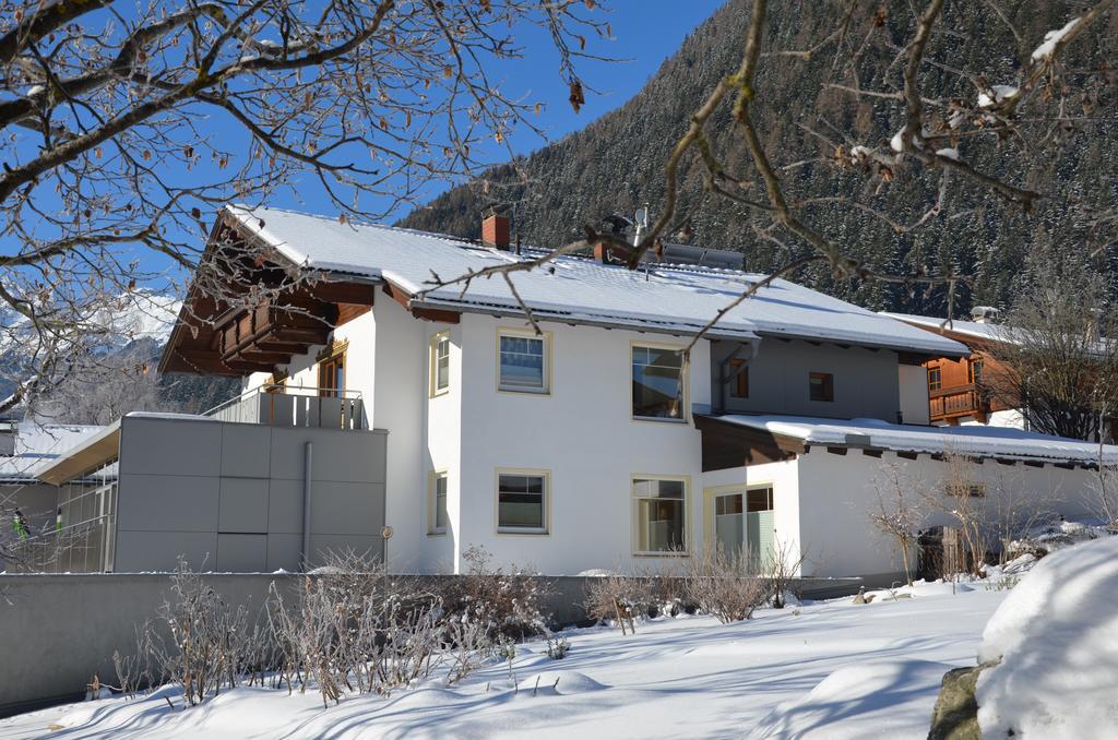 Pension Tina Neustift im Stubaital Bagian luar foto
