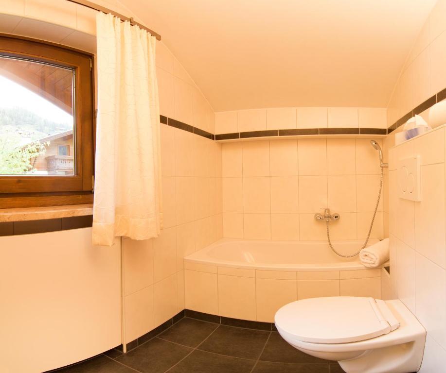 Pension Tina Neustift im Stubaital Ruang foto
