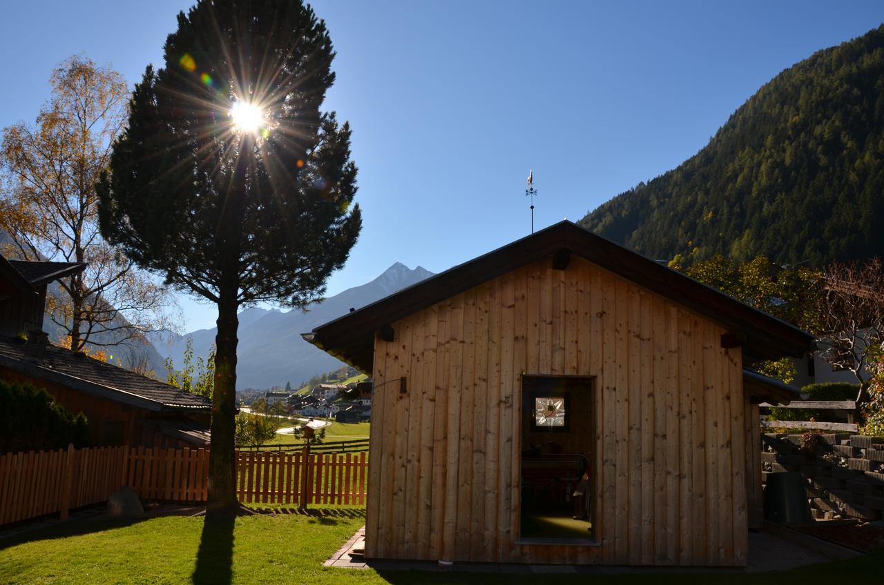 Pension Tina Neustift im Stubaital Bagian luar foto