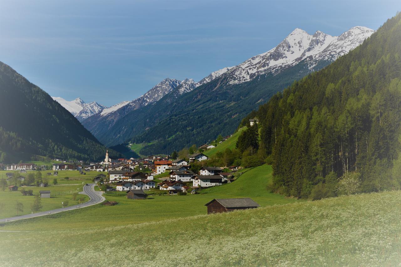 Pension Tina Neustift im Stubaital Bagian luar foto